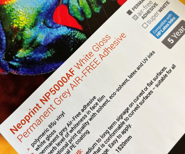 neoprint np5000af white gloss permanent grey air-free adhesive polymeric vinyl, np5000af, polymeric vinyl